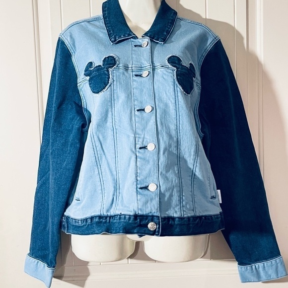 𝅺MICKEY Mouse Denim Jacket - Picture 6 of 16